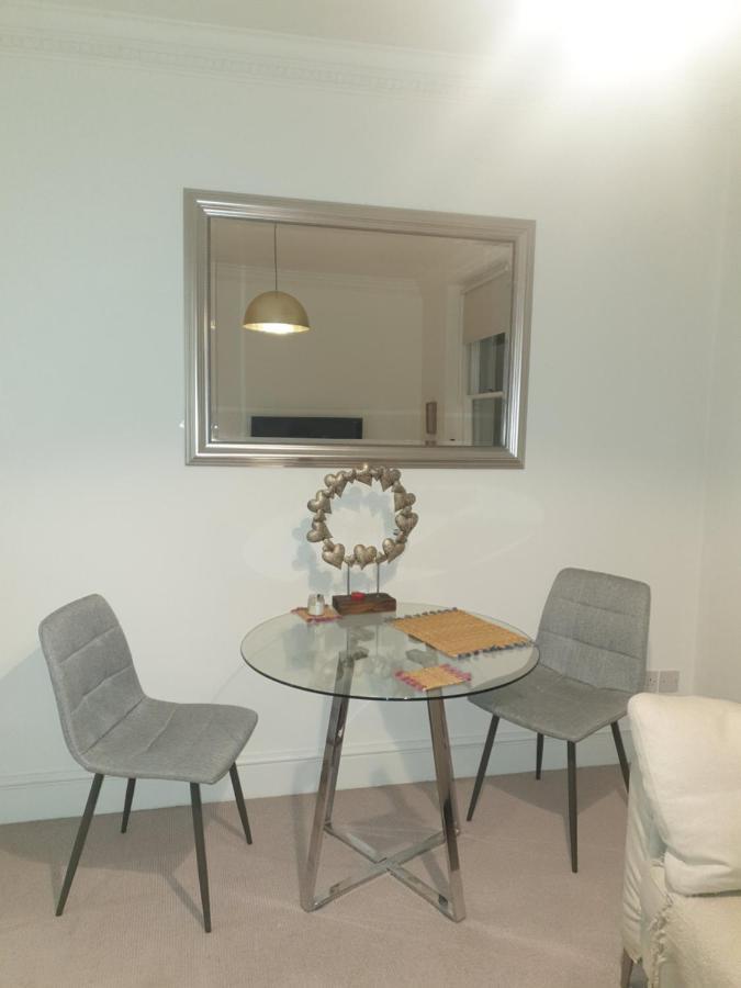 Beautiful One Bedroom Apartment Walking Distance To Paddington And Hyde Park London Bagian luar foto